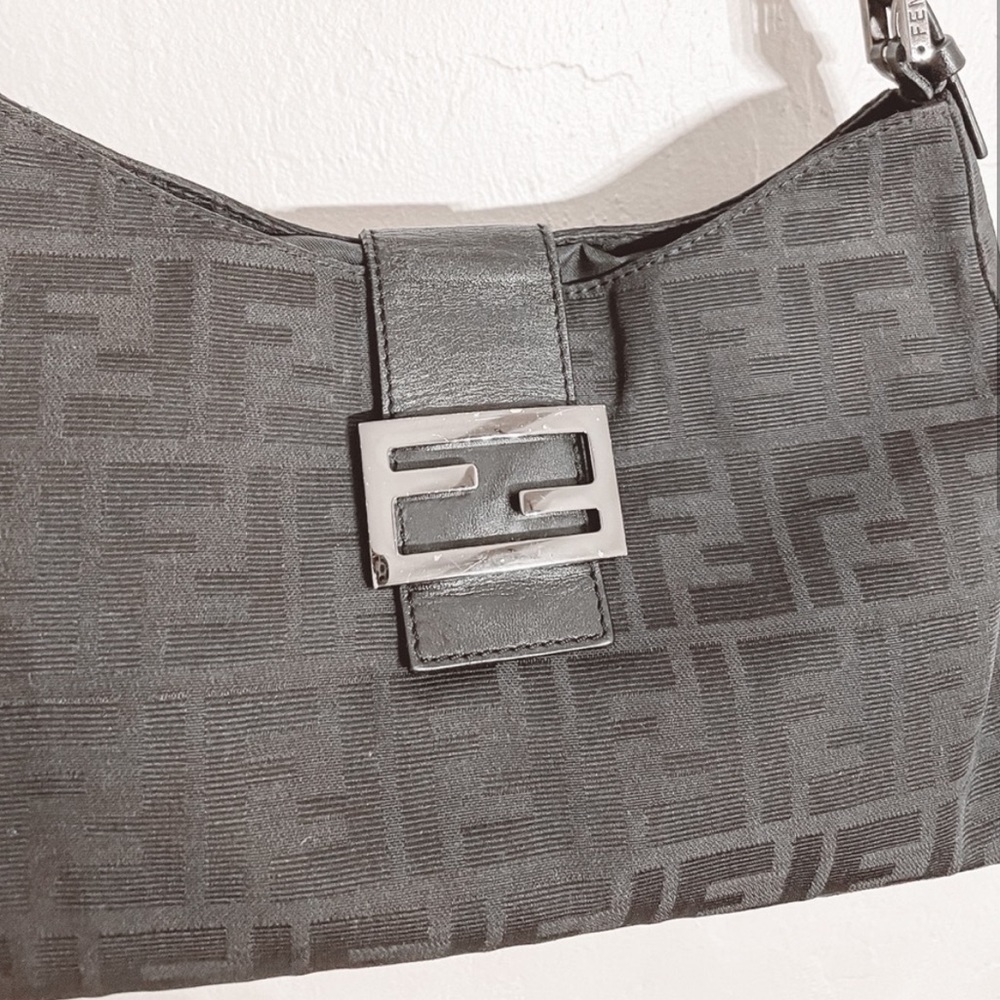 FENDI Zucca Print FF Monogram Mama Baguette Black - Picture 2 of 13
